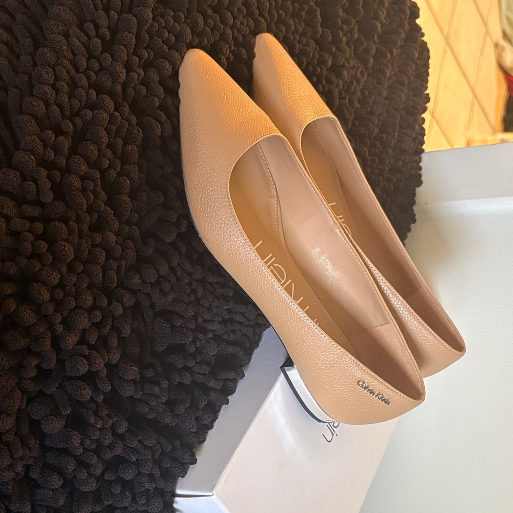 Calvin Klein Women's Beige Loafers